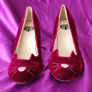 T.U.K. Red Velvet Anti Pop Kitty Pumps Women's US Size 5